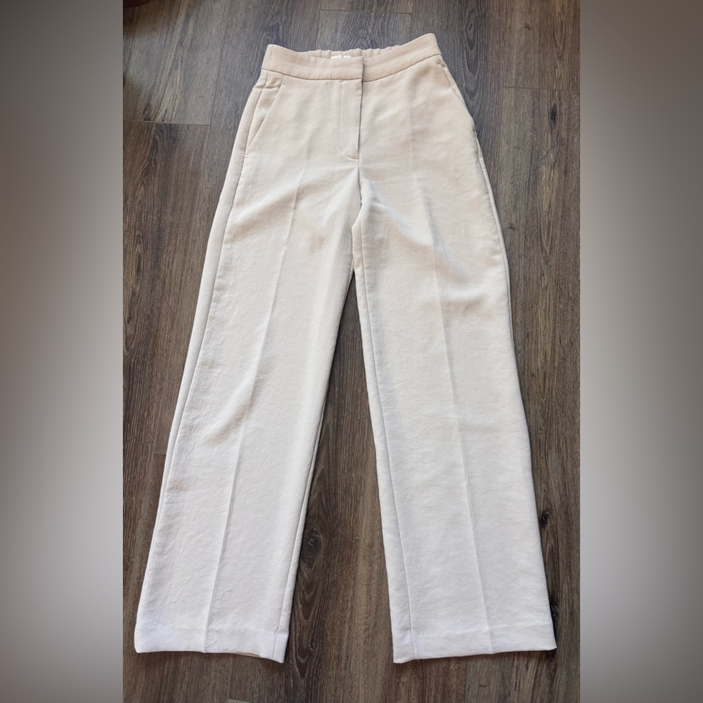 Aritzia Wilfred Limitless Pants Matte Pearl. Excellent condition !